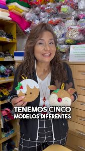 @manualidadeshilachas ¡Crea Hermosos Adornos Navideños con Las Hilachas! En es...