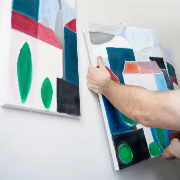 Descubre los 7 Errores Comunes al Crear Tu Galería de Pared Perfecta | Estilo de Vida en el Hogar