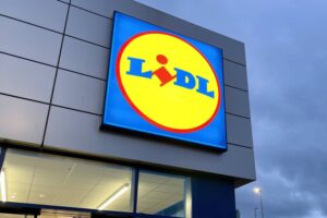 ¡Gran oferta de Lidl para comuniones! Consigue una cámara instantánea con impresión térmica por solo 29,99 euros.