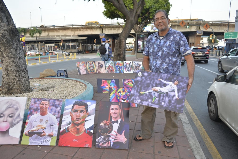 El Imperio de Cuadros de Fútbol de Danny Villón se Expande con el Mundial: Creaciones de Ronaldo, Messi, Yamal y Mbappé | Comunidad | Guayaquil