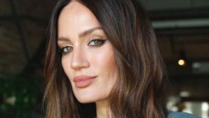 Transformación Impactante: El Asombroso Antes y Después del Living de Paula Chaves con Sillón XXL y Nueva Decoración en Tonos Claros