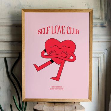 cuadro con la frase Self Love Club
